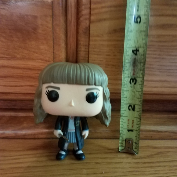 Harry Potter, Hermione, Dumbledore & Hagrid Funko Pops - Picture 8 of 8